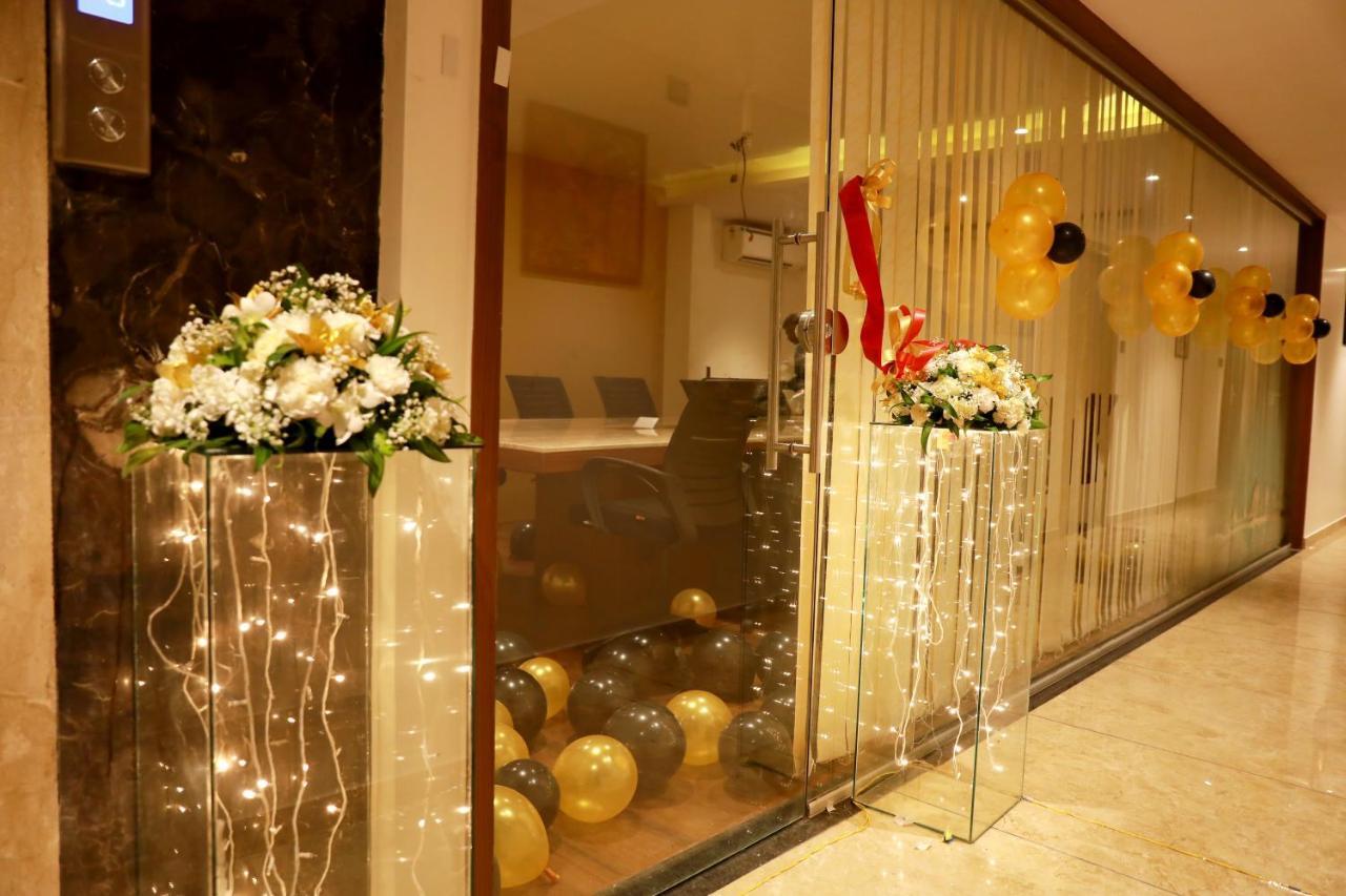 Aura One Hotel Kochi Ngoại thất bức ảnh