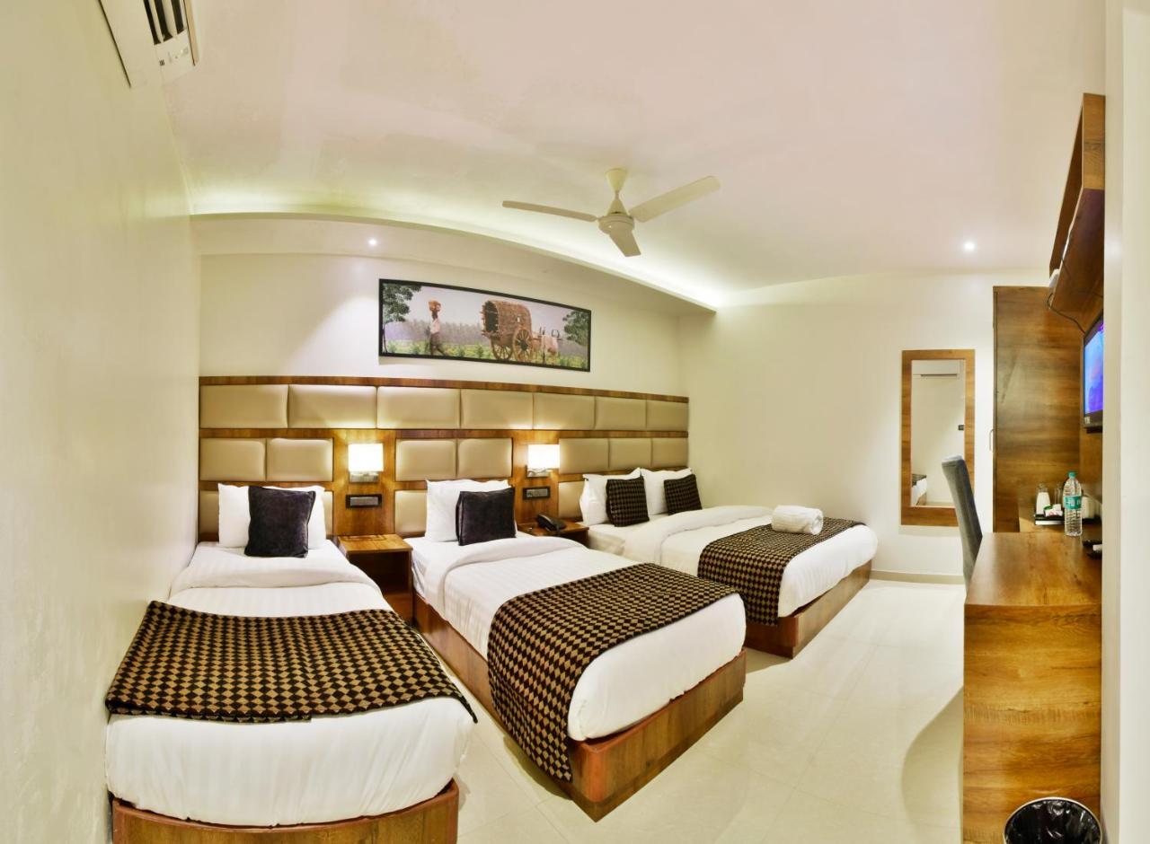 Aura One Hotel Kochi Ngoại thất bức ảnh