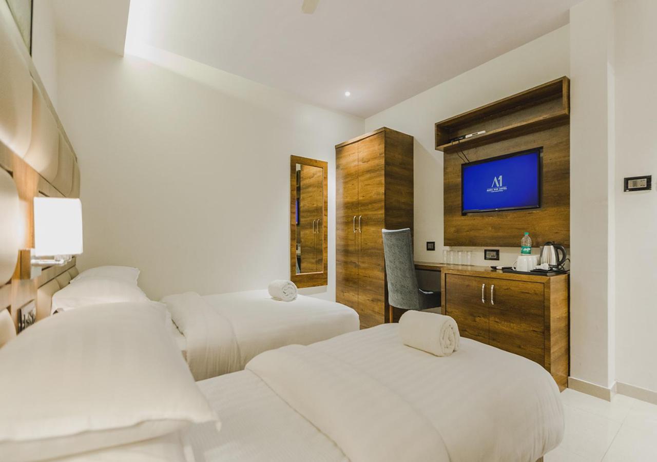 Aura One Hotel Kochi Ngoại thất bức ảnh