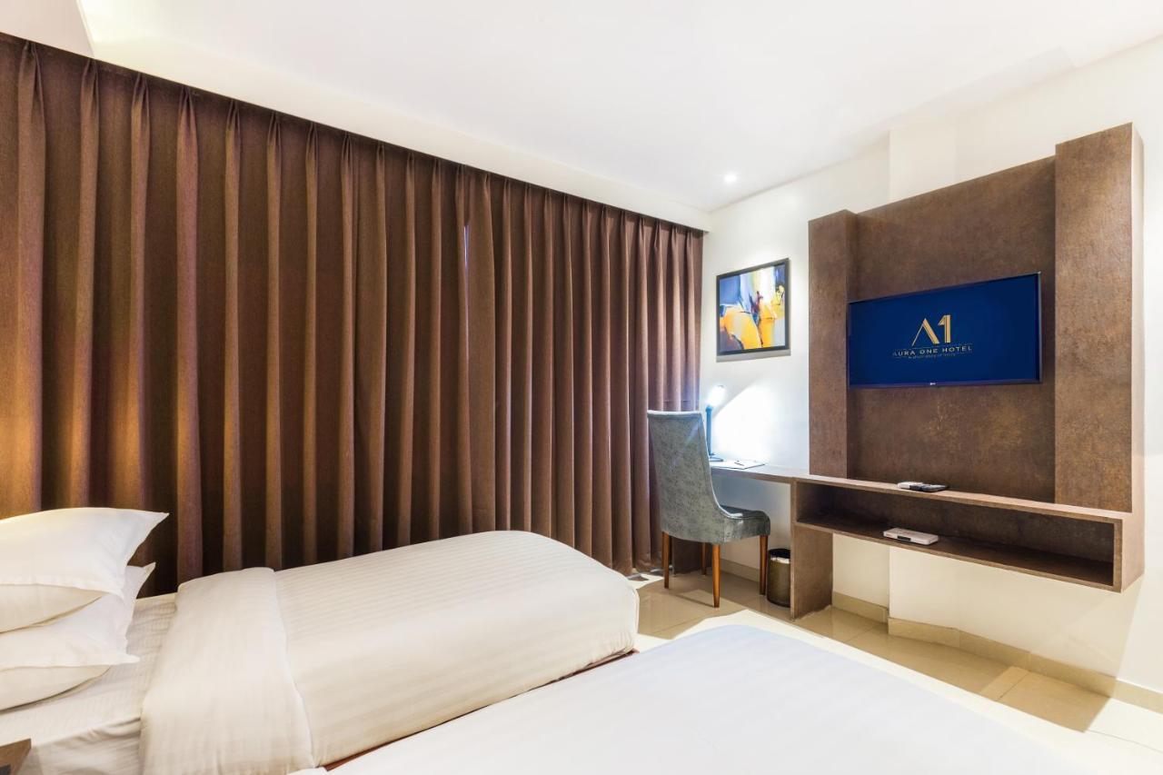 Aura One Hotel Kochi Ngoại thất bức ảnh