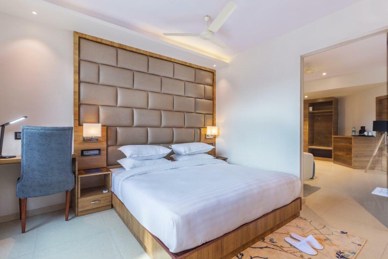 Aura One Hotel Kochi Ngoại thất bức ảnh